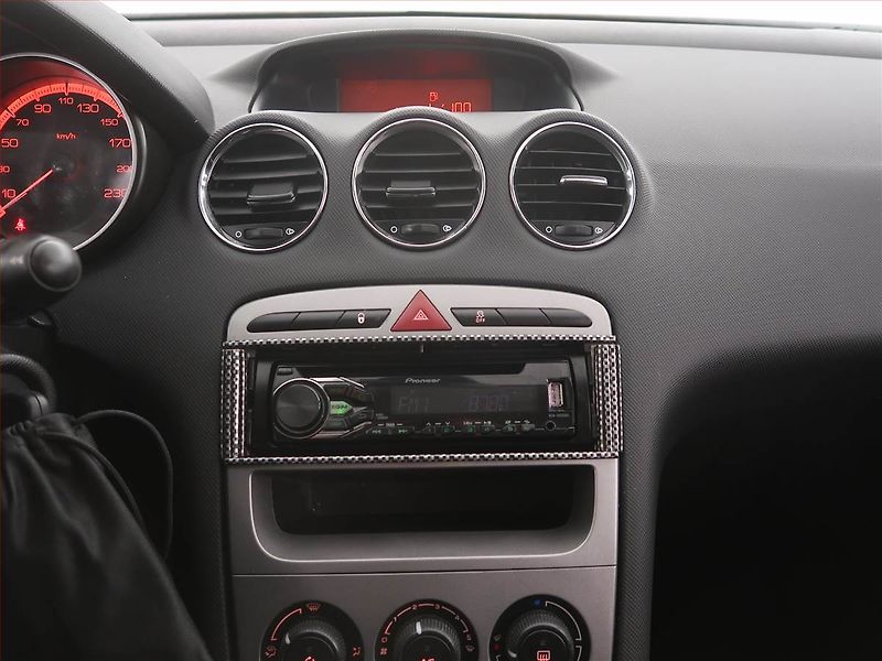Peugeot 308 (2013) Active 1.6 HDi, po STK - fotka 12 z 16