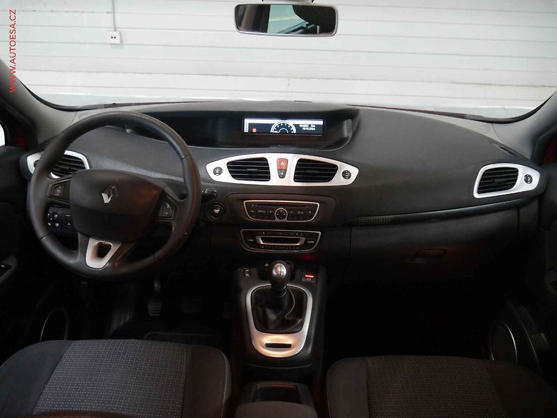 Renault Scénic (2010) 1.4, Tempomat - fotka 8 z 18