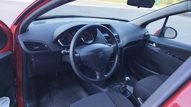 Peugeot 207 (2010) SW 1.4i,volat- 608 081 843 - fotka 9 z 15