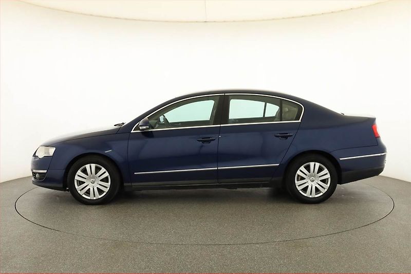Volkswagen Passat (2005) 2.0 TDI, nová STK - fotka 3 z 15