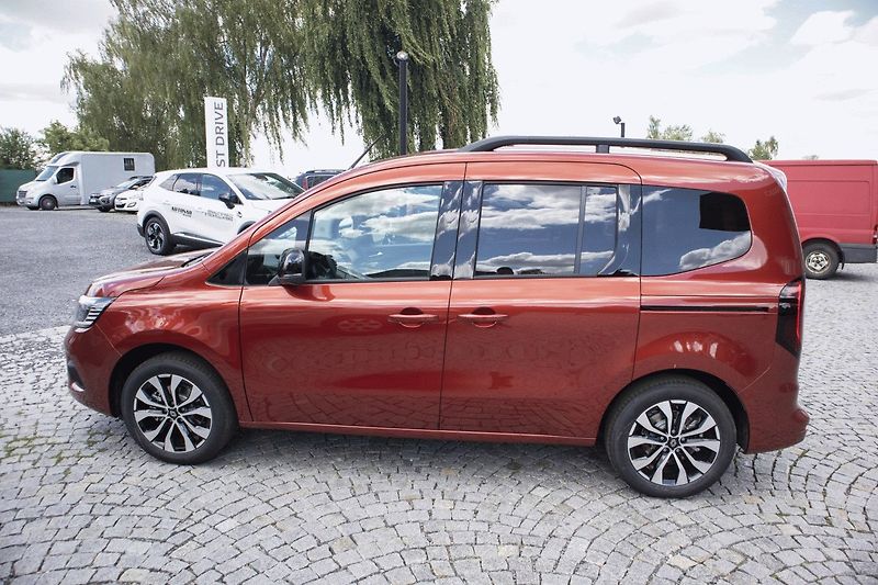 Renault Kangoo (2026) Techno TCe 130 EDC - fotka 6 z 37