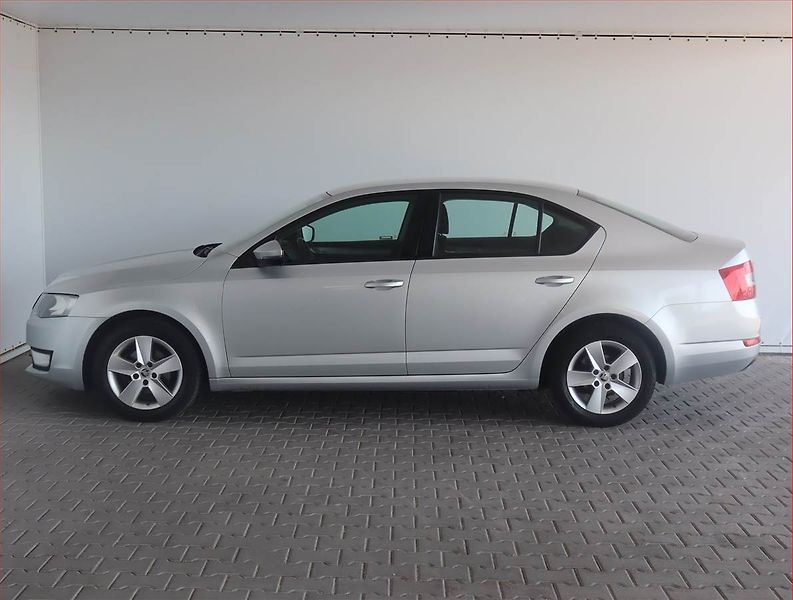 Škoda Octavia (2016) 1.6 TDI, Serv.kniha, Tempomat - fotka 3 z 19
