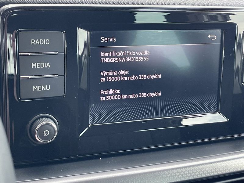 Škoda Kamiq (2021) Ambition 2021 1,0TSI 110k - fotka 16 z 25
