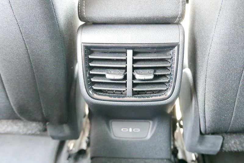 Škoda Fabia (2025) 1.0 TSI 70 kW M6° Top Selectio - fotka 23 z 33