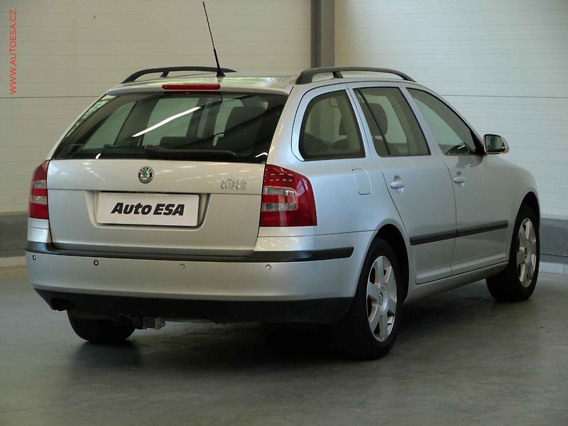 Škoda Octavia (2006) 1.6i, AC, temp - fotka 4 z 20