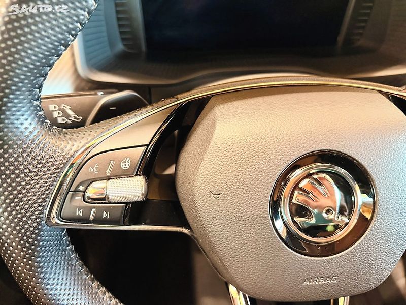 Škoda Kodiaq 2.0 TDi DSG 4x4 Sportline - fotka 16 z 34