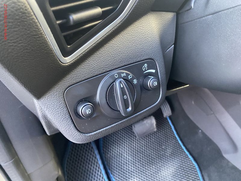 Ford Kuga (2013) 2.0 TDCI 4x4, AT, kůže - fotka 15 z 17