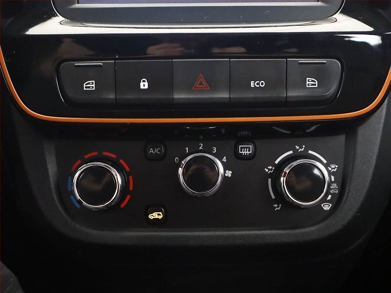 Dacia Spring (2022) Electric 45 (27 kWh), SoH 91% - fotka 9 z 16