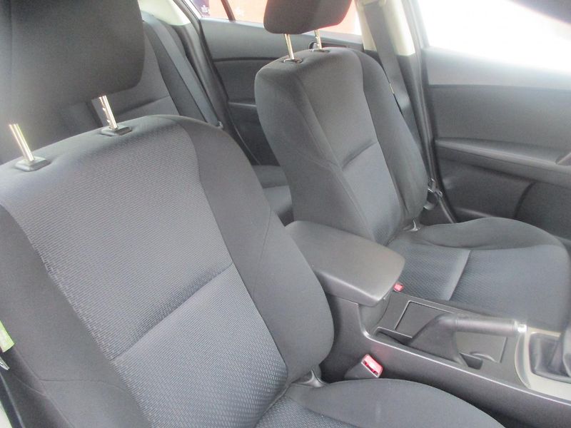 Mazda 3 1.6i KLIMA TAŽNÉ +SADA KOL - fotka 16 z 32