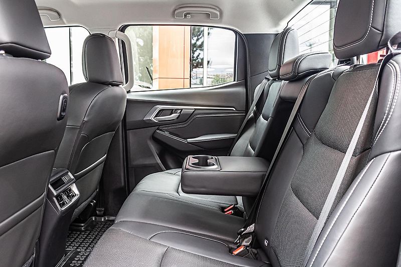 Isuzu D-Max (2025) 1,9 D AT 4x4  LSE Double Cab - fotka 29 z 31