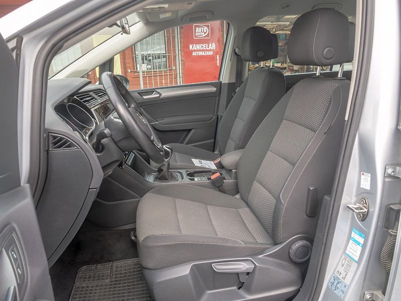 Volkswagen Touran (2019) 2.0TDI 110KW – Cebia 5*! - fotka 17 z 53