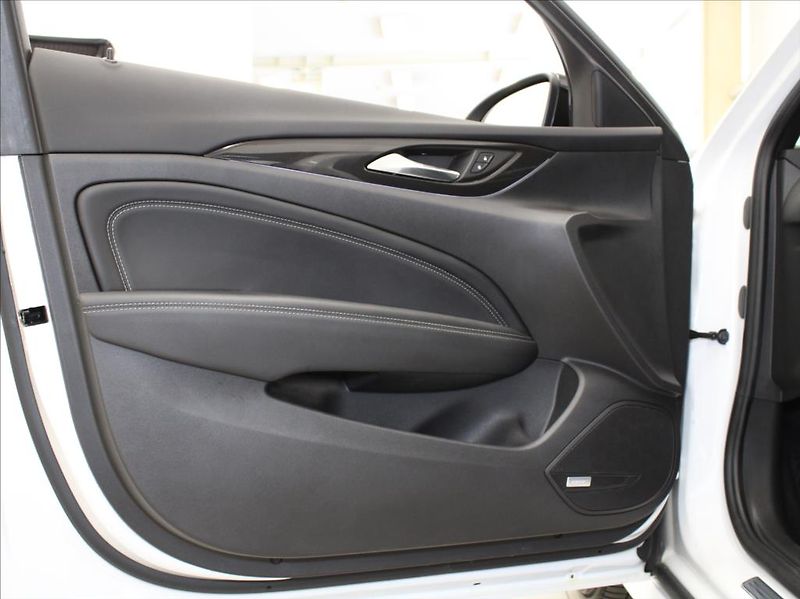 Opel Insignia 2,0 GSI 191kW 4x4 Bose Výprode - fotka 14 z 24