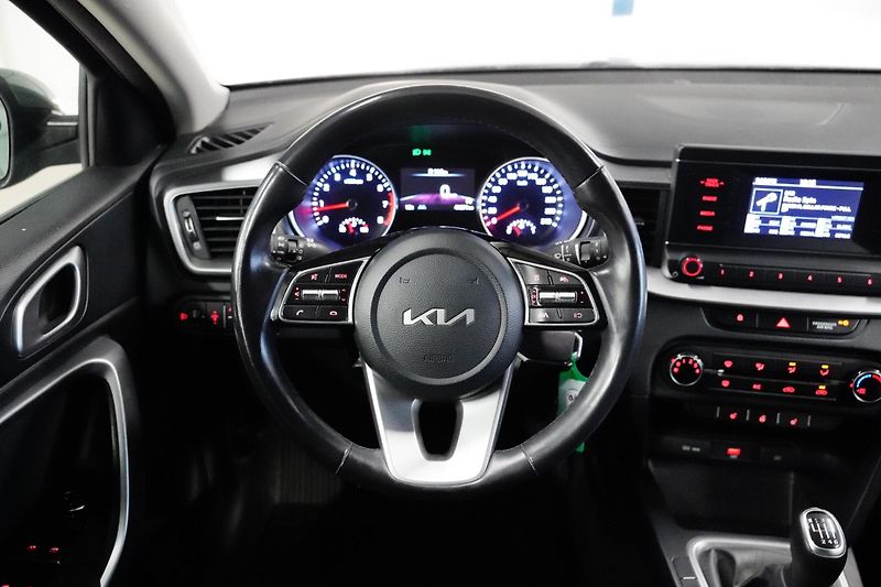 Kia Ceed - fotka 18 z 25