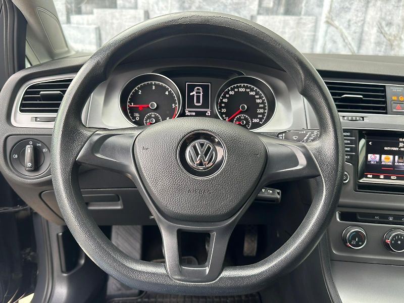 Volkswagen Golf (2014) 1.6TDi, 77KW - fotka 14 z 20