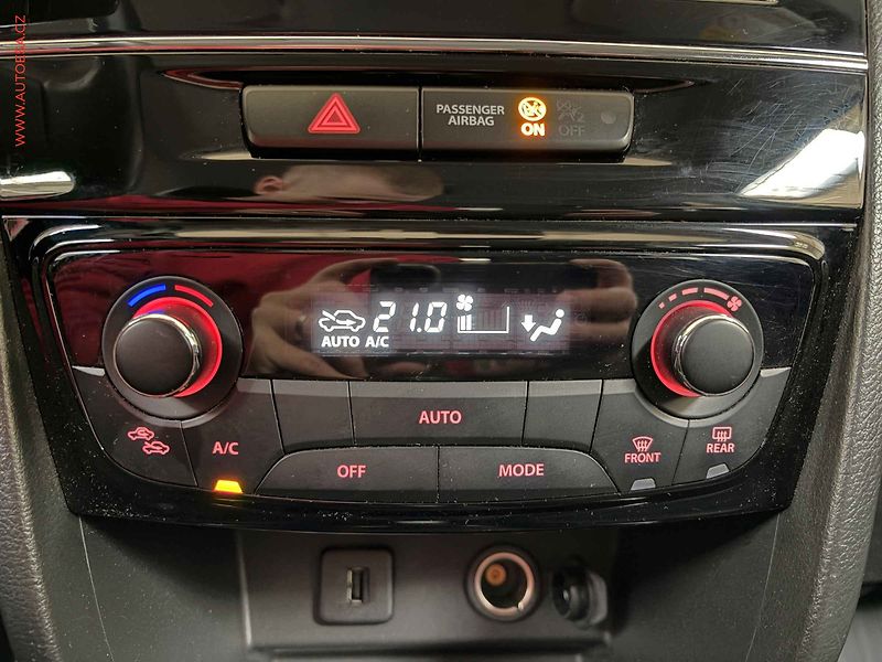 Suzuki Vitara (2020) 1.4T 4x4, 1.maj,ČR, Premium - fotka 14 z 15