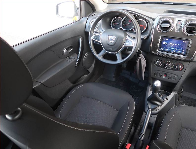 Dacia Logan (2017) 1.0 SCe, Serv.kniha - fotka 7 z 15