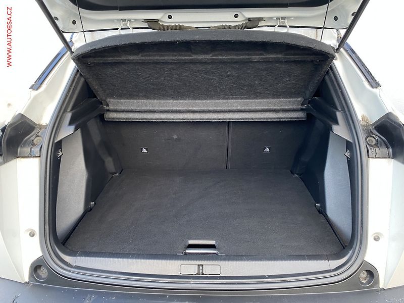 Peugeot 2008 (2020) 1.5 HDi, GT Line, AT - fotka 7 z 18