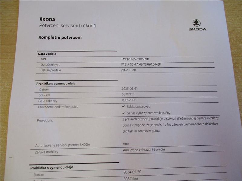 Škoda Fabia 1,0 TSI, klima,servis,1.maj,CZ - fotka 26 z 27