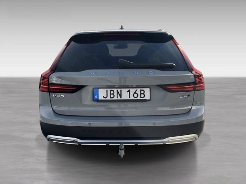 Volvo V90 CC B4 AWD Core NezTop Tažné - fotka 6 z 20