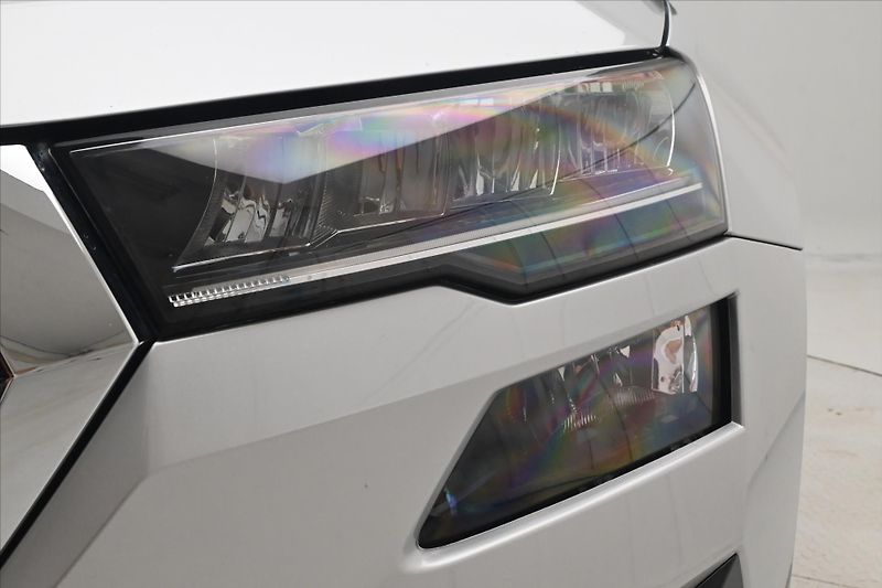Škoda Karoq 2,0 TDI 85 kW DSG EL.KUFR Záru - fotka 29 z 31