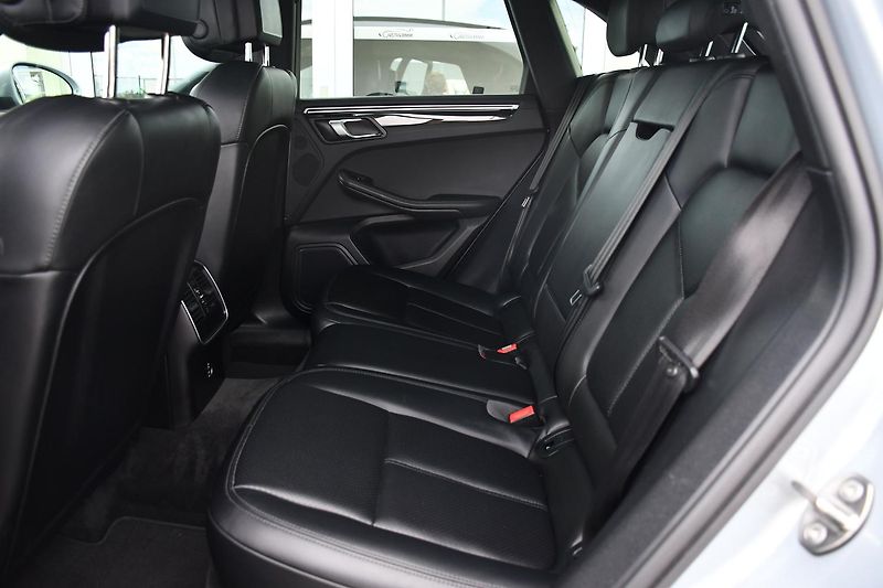 Porsche Macan S 3.0V6 260kW PANO - fotka 19 z 39