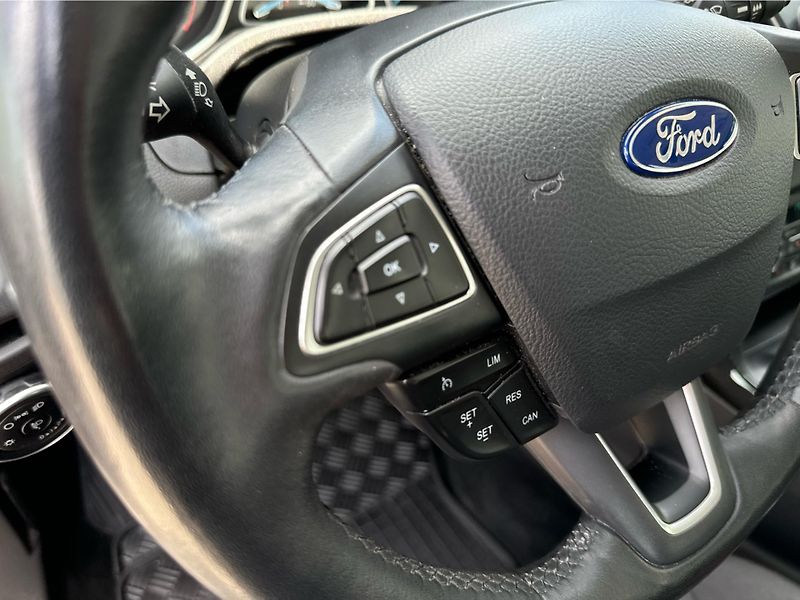 Ford Focus 1.5 TDCI 88KW - fotka 15 z 17