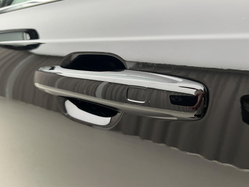 Volvo XC90 (2026) T8 AWD RECHARGE ULTRA BRIGHT - fotka 18 z 51