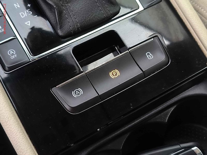 Škoda Superb (2018) 1.8 TSi, ČR, Style, DSG - fotka 21 z 30