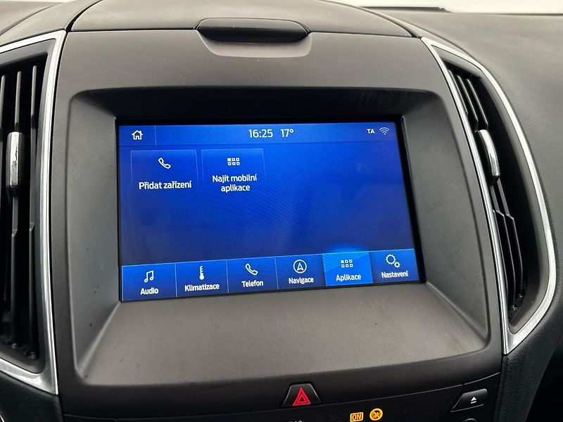 Ford S-MAX Titanium AT - fotka 25 z 28