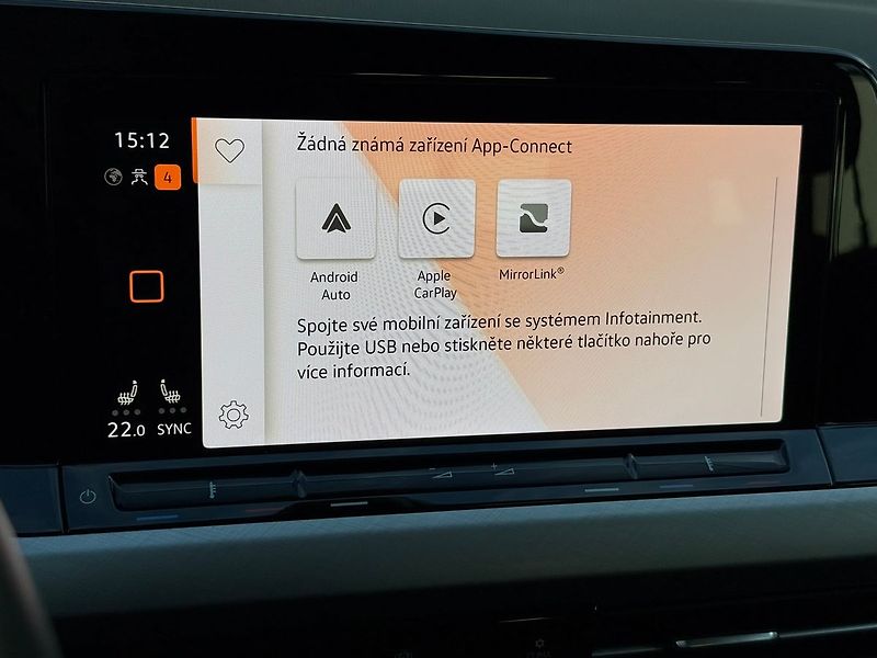 Volkswagen Golf 1.0TSI 81kW Life LED ACC - fotka 9 z 14