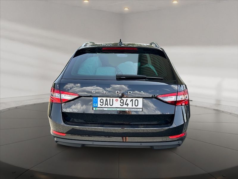 Škoda Superb 2,0 TSI Style DSG - fotka 5 z 11
