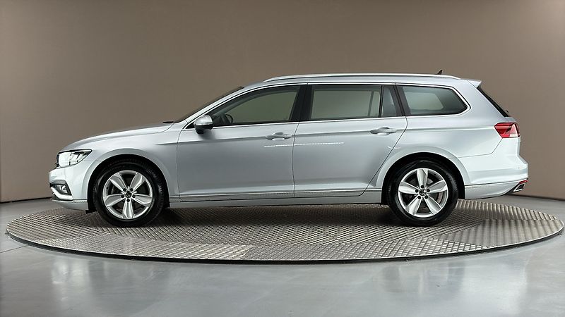 Volkswagen Passat 2.0 TDI DSG Elegance Variant - fotka 4 z 26