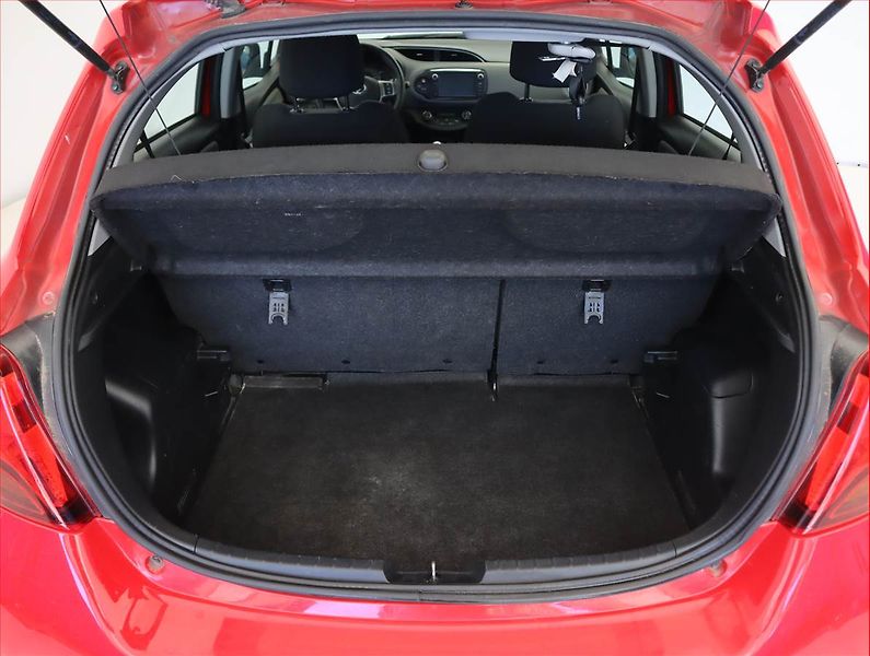 Toyota Yaris (2016) 1.33 Dual VVT-i, Serv.kniha - fotka 14 z 18