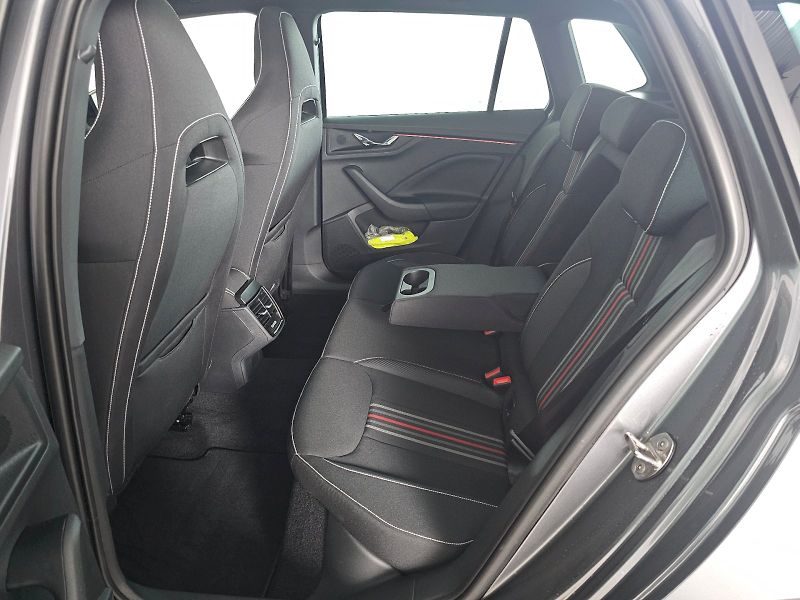 Škoda Kamiq (2025) 1.5TSI 110kW DSG MONTE CARLO T - fotka 8 z 33