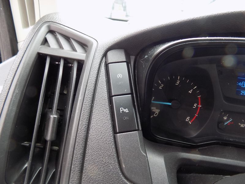 Ford Transit 2,2 TDCI 114KW 8SD, NOVÝ MOTOR - fotka 30 z 42