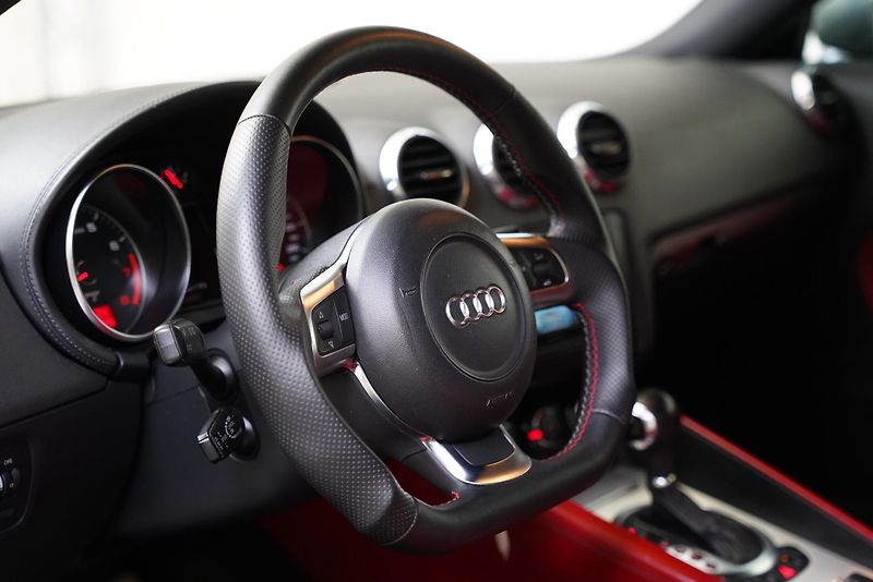 Audi TT - fotka 14 z 26