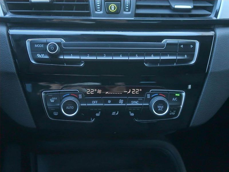 BMW X1 (2017) sDrive18d, Automat, Serv.kniha - fotka 17 z 19