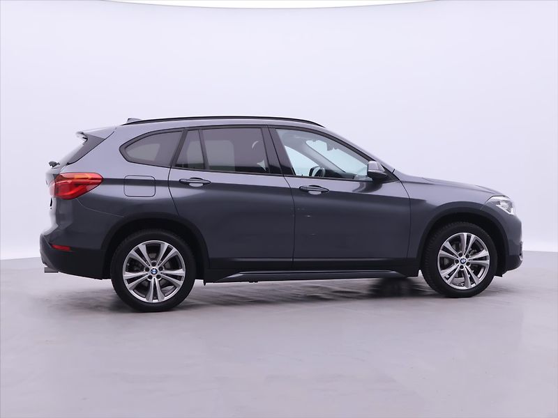 BMW X1 2,0 Xdrive 18d Sport - fotka 8 z 40