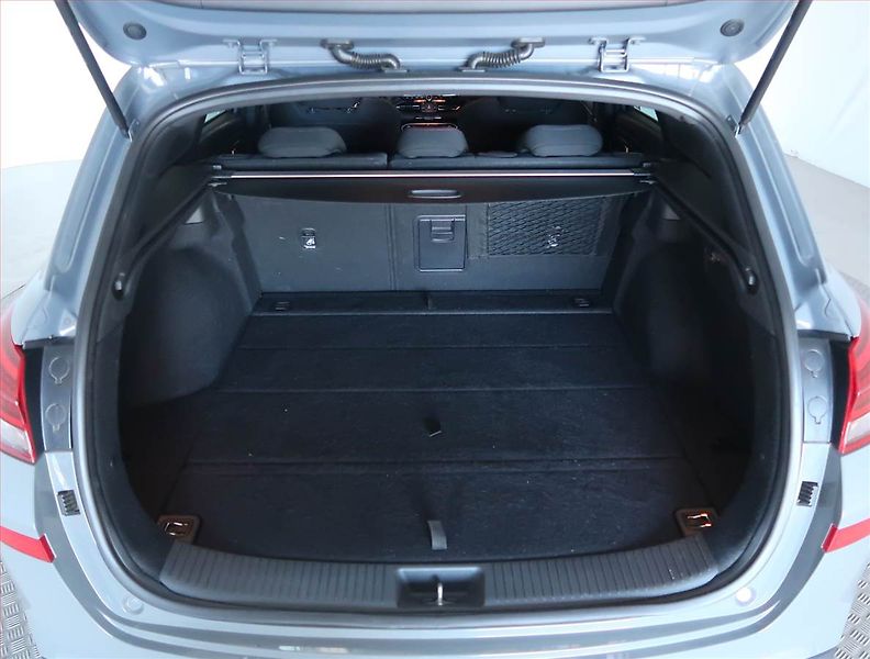 Hyundai i30 (2023) N-Line 1.5 T-GDI - fotka 13 z 19