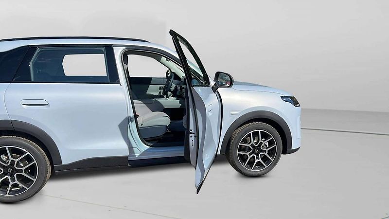 Leapmotor B03X (2026) Design ProMax (53 kWh baterie) - fotka 13 z 33