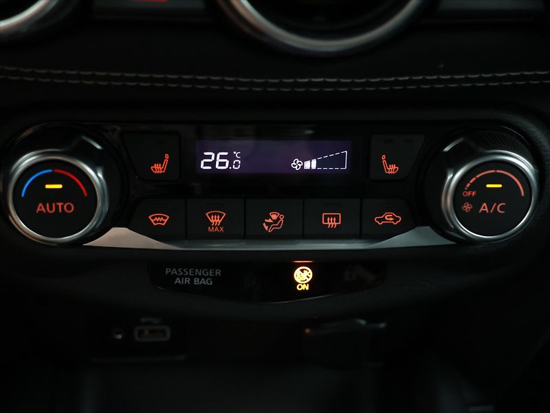Nissan Juke 1,0 DIG-T Automat CZ Tekna DPH - fotka 26 z 37