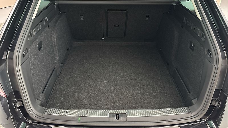 Škoda Superb 2.0 TSI DSG Style Combi - fotka 17 z 30