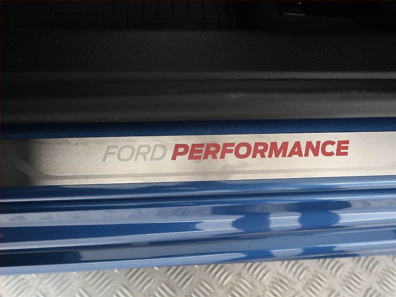 Ford Focus (2020) 2.3 EcoBoost ST - fotka 23 z 26