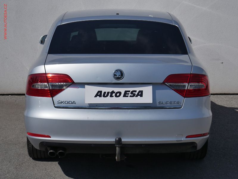 Škoda Superb (2014) 2.0 TDi, ČR, Elegance, DSG - fotka 5 z 20