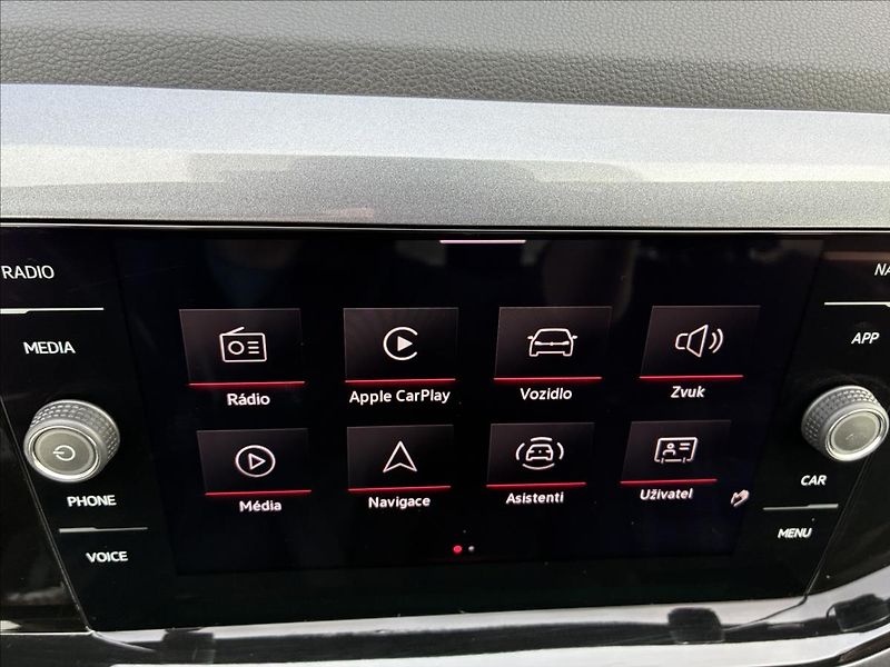 Volkswagen Polo 2,0 GTI VIRTUÁL KEYLESS - fotka 27 z 32