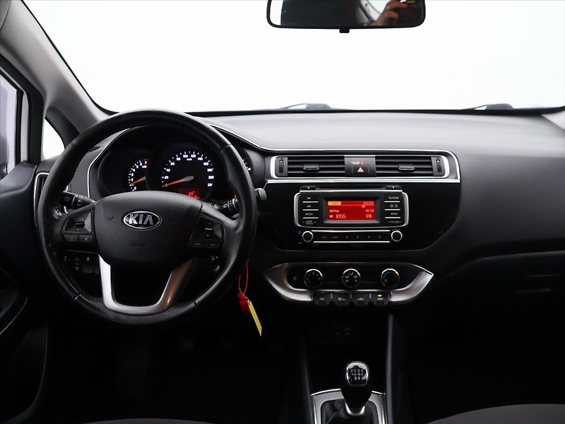 Kia Rio 1,4 CVVT 80kW Anniversary CZ - fotka 22 z 29