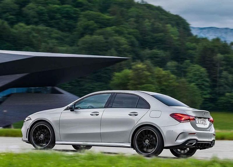 Mercedes-Benz A sedan (2018)