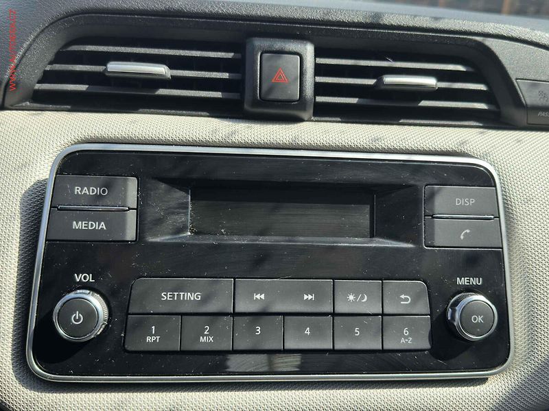 Nissan Micra (2018) 1.0 i, AC, temp, STK7/28 - fotka 13 z 16