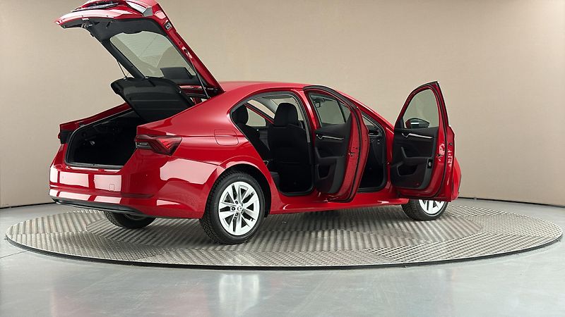 Škoda Octavia 2.0 TDI Style - fotka 6 z 27