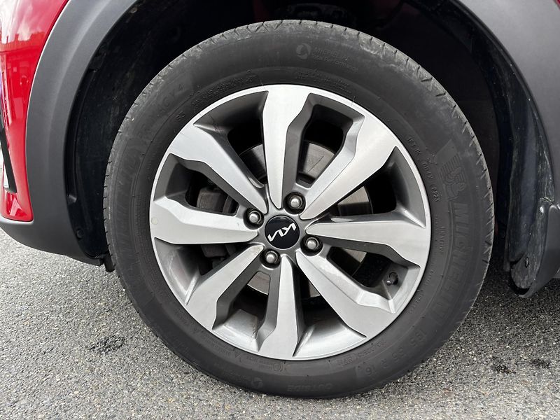 Kia Stonic (2023) Spin 1.2 DPI (62 kW) MAN - fotka 8 z 17
